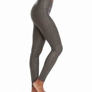 NWT Spanx Faux Leather Moto Leggings in Gray (Sz M)